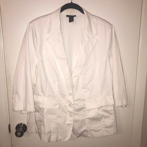 ⭐️ Lane Bryant plus size white blazer size 22 24